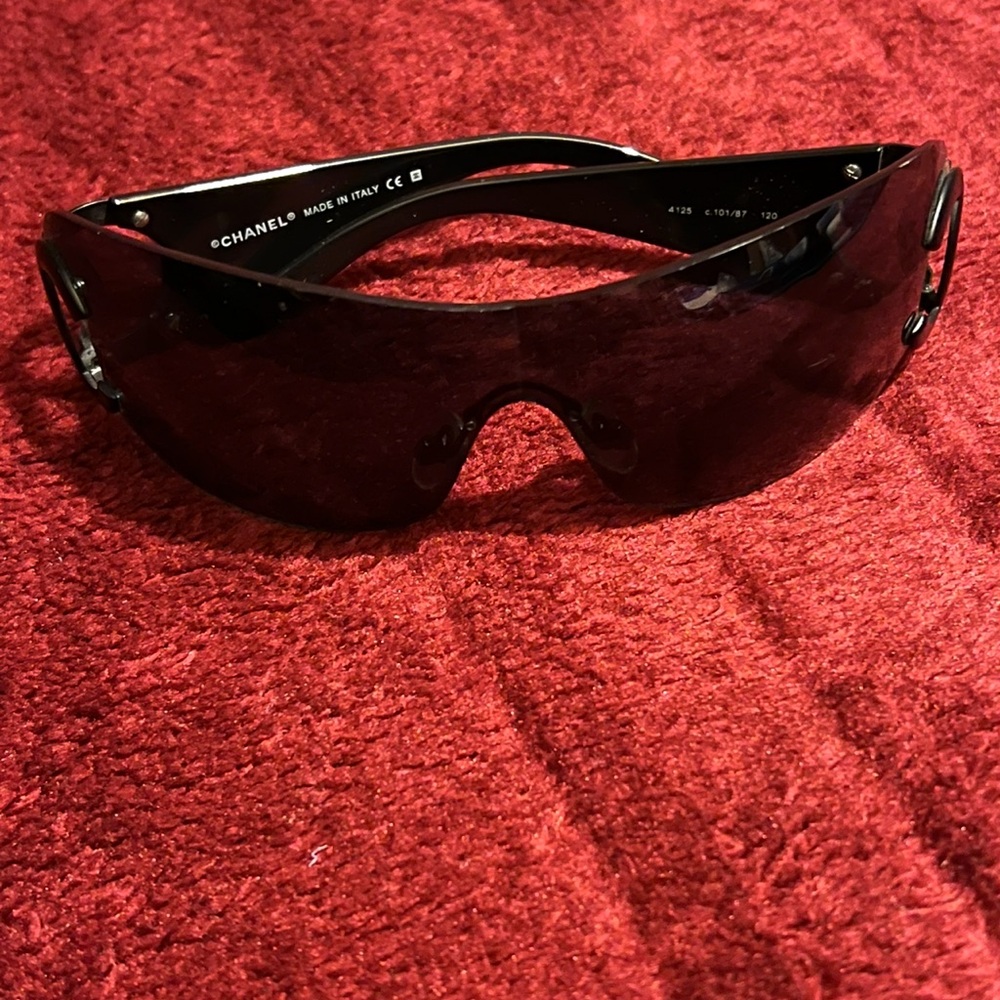 Vintage Chanel Black Sunglasses 4521